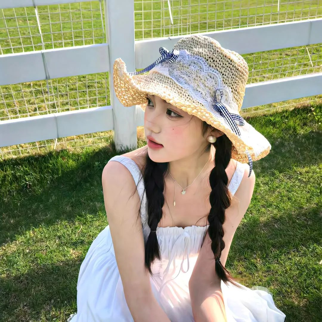 穿黄睡衣的女孩